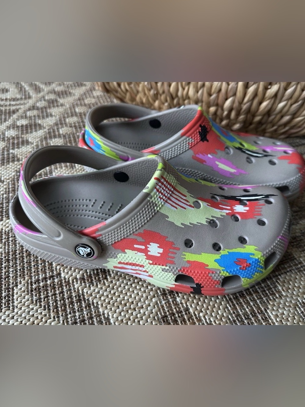 Crocs Classic ikat Graphic Clog Shoes Unisex Womens 9, Mens 7 EC